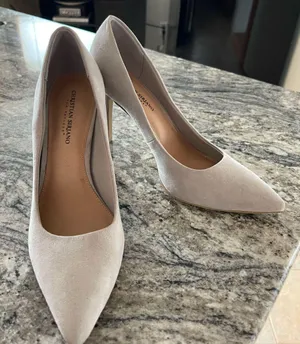 Christian Siriano Grey heals thumbnail 1
