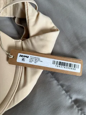 SKIMS Fits Everybody T-shirt Demi Bra thumbnail 2