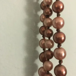 Long strand pearl necklace Pink thumbnail 2