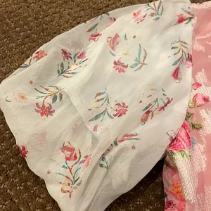 Hemant & Nandita Women’s Pink & White Floral Short-sleeve Shirt thumbnail 4