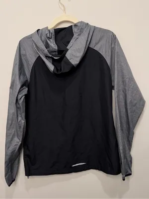 Under Armour Qualifier Woven Running Jacket Semi-Fitted‎ Black Gray Size Medium thumbnail 4