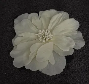 Ivory Floral Hair Clip - Women's Accessory thumbnail 1