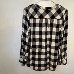 Universal Thread Women's Size Small Popover Blouse Black Cream Plaid Fleece‎ thumbnail 7