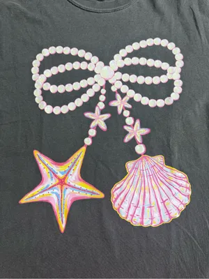 Comfort Colors PepperTee with Pearl Bow and Pastel Seashells thumbnail 4