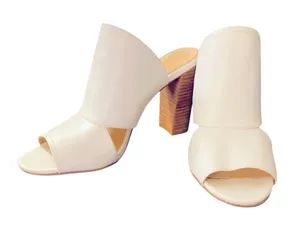 Vince Camuto Women's Cream Mules Chunky Heel Shoes Sz-91/2 thumbnail 1