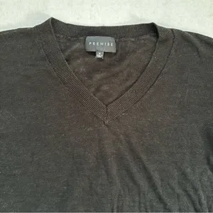 Premise- Women’s Black V Neck Sweater thumbnail 2