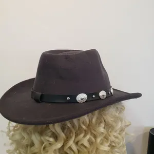 Stylish Gray Hat with Silver Accents Black thumbnail 3