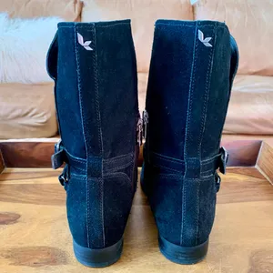 KOOLABURRA By UGG Black Suede Boots thumbnail 2