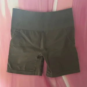 Oner active taupe brown essential shorts thumbnail 2