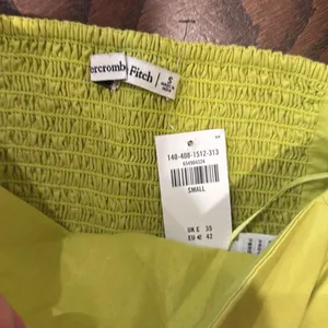 Abercrombie & Fitch Lemon Lime Off-Shoulder Puff Sleeve Crop Top thumbnail 5
