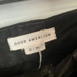 Good American Midrise Black Non Ripped Skinny Jeans Size 2/26 #785 thumbnail 7