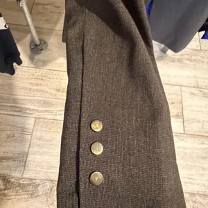 Beautiful T Tahari Blazer thumbnail 2