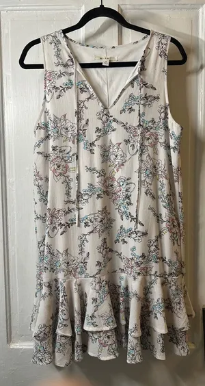 MiamiWomen Floral Print V Neck Sleeveless Ruffle Hem Dress Size Medium thumbnail 1