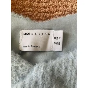 ASOS DESIGN fuzzy knit crop top long sleeve sweetheart neckline size 6 US thumbnail 4