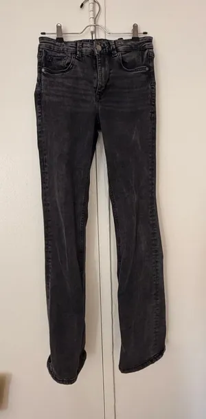 ZARA Mid-Rise Bootcut Jeans thumbnail 1
