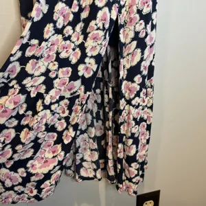 Abercrombie & Fitch Floral Puff Sleeve Midi Dress - size XS thumbnail 7
