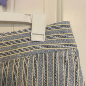 NWOT LOFT women’s The‎ Riviera blue yellow stripe shorts size 12 thumbnail 2