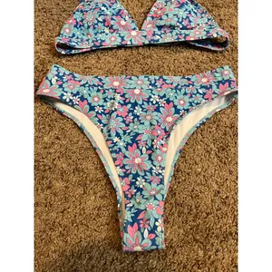 Tropical Floral Bikini‎ Set Blue Pink Girly Summer Resort Beachwear Size Large thumbnail 4