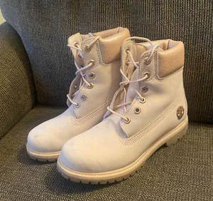 Timberland Pink Boots thumbnail 1