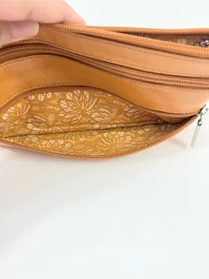 Hobo International Tan Leather 3 Zipper Convertible Wristlet thumbnail 7