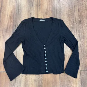 Reformation The Gellar Black Ribbed Button Front Bell Sleeve Crop Top Womens L thumbnail 2