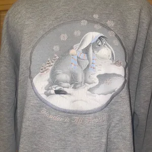 Vintage Disney Store Winter Snow Globe Pooh Eeyore Crewneck Sweatshirt Size XL thumbnail 3