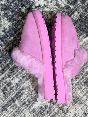 UGG Cozy Women's SHEARLING Slipper  Sz 10 thumbnail 3