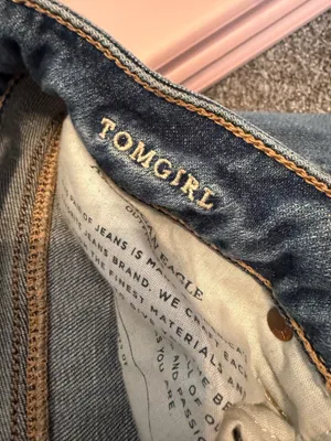 American Eagle Tomgirl Distressed Jeans thumbnail 5