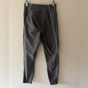 YPB Abercrombie‎ & Fitch Your Personal Best Charcoal Gray Leggings thumbnail 3