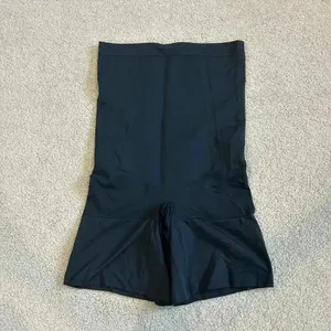 Spanx OnCore High-Waisted Mid-Thigh Short Compression Shaper In Black Size XL thumbnail 3
