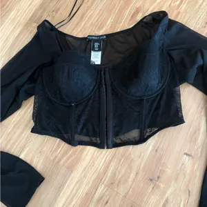Black Lace Crop Top long sleeve thumbnail 5