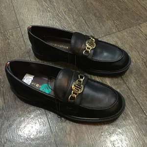 NEW Tommy Hilfiger Women’s Size 7.5 Black Terina Faux Leather Loafers thumbnail 6