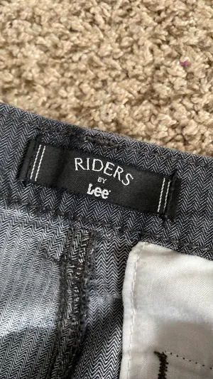 Levi’s pants thumbnail 3