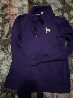 PINK Victoria's Secret Sweatshirt thumbnail 1