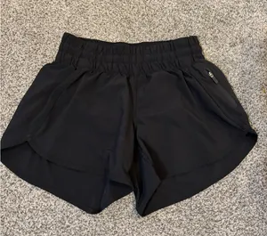 Lululemon Tracker Short V *4" thumbnail 1