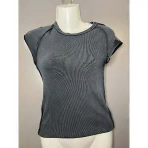 We The Free Shirt Womens XS Gray Ribbed Cap Sleeve Crew Neck Knit Stretch Top thumbnail 3