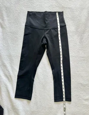 Lululemon high waisted Capri leggings vintage thumbnail 1