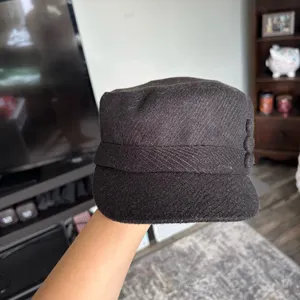 Y2K vintage newsboy black cap with button details women’s thumbnail 4