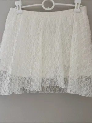 NWOT Hollister Lace Mini Skirt in White thumbnail 3