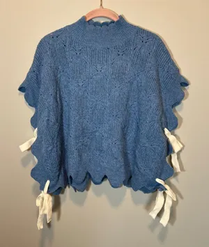 AnnieWear Los Angeles Blue‎ Pointelle Knit Poncho Scalloped Side Tie Sweater L thumbnail 1