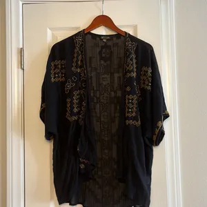 Lei Open Front Cardigan in good condition. Size:L . thumbnail 2