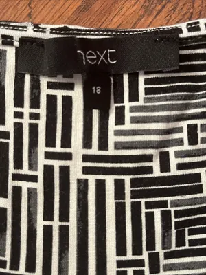 Black & White Geometric Wrap Dress - Women thumbnail 10