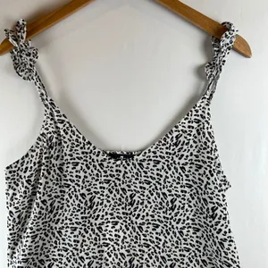 7‎ For All Mankind Womens Silk Blend Animal Print Tie Shoulder Cami Top M NEW thumbnail 7