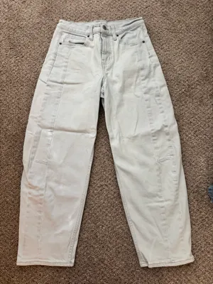 Old Navy High-Rise Barrel Leg Jean thumbnail 1