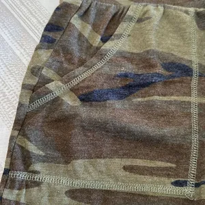 Alternative Earth Camouflage Lightweight Cropped Drawstring Joggers thumbnail 4