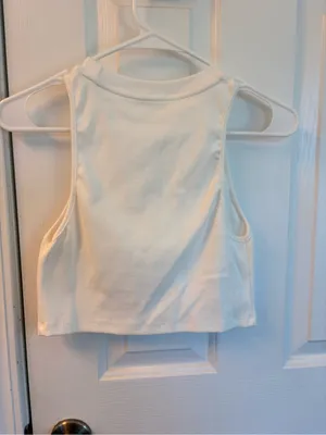 NWT Cider Women’s White Ribbed Sleeveless Crop Top Size S thumbnail 3