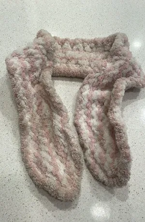 Skincare Headband Pink thumbnail 3