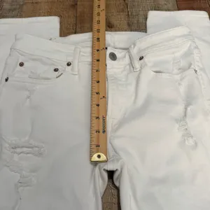 American Eagle Wmns White Denim Ripped Skinny Jeans Sz 32 Closet Staple Stretch thumbnail 4
