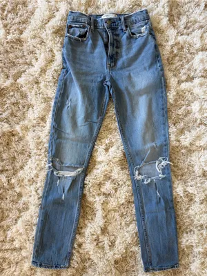 Abercrombie & Fitch Women's Skinny Ripped Jeans - Light Blue thumbnail 1