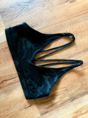 Lululemon Camo Bra Size 6 thumbnail 1